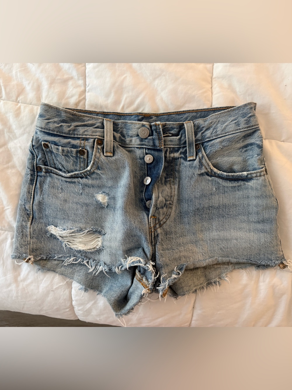 Levi’s Women’s Distressed Light Blue Denim Shorts high/mid rise